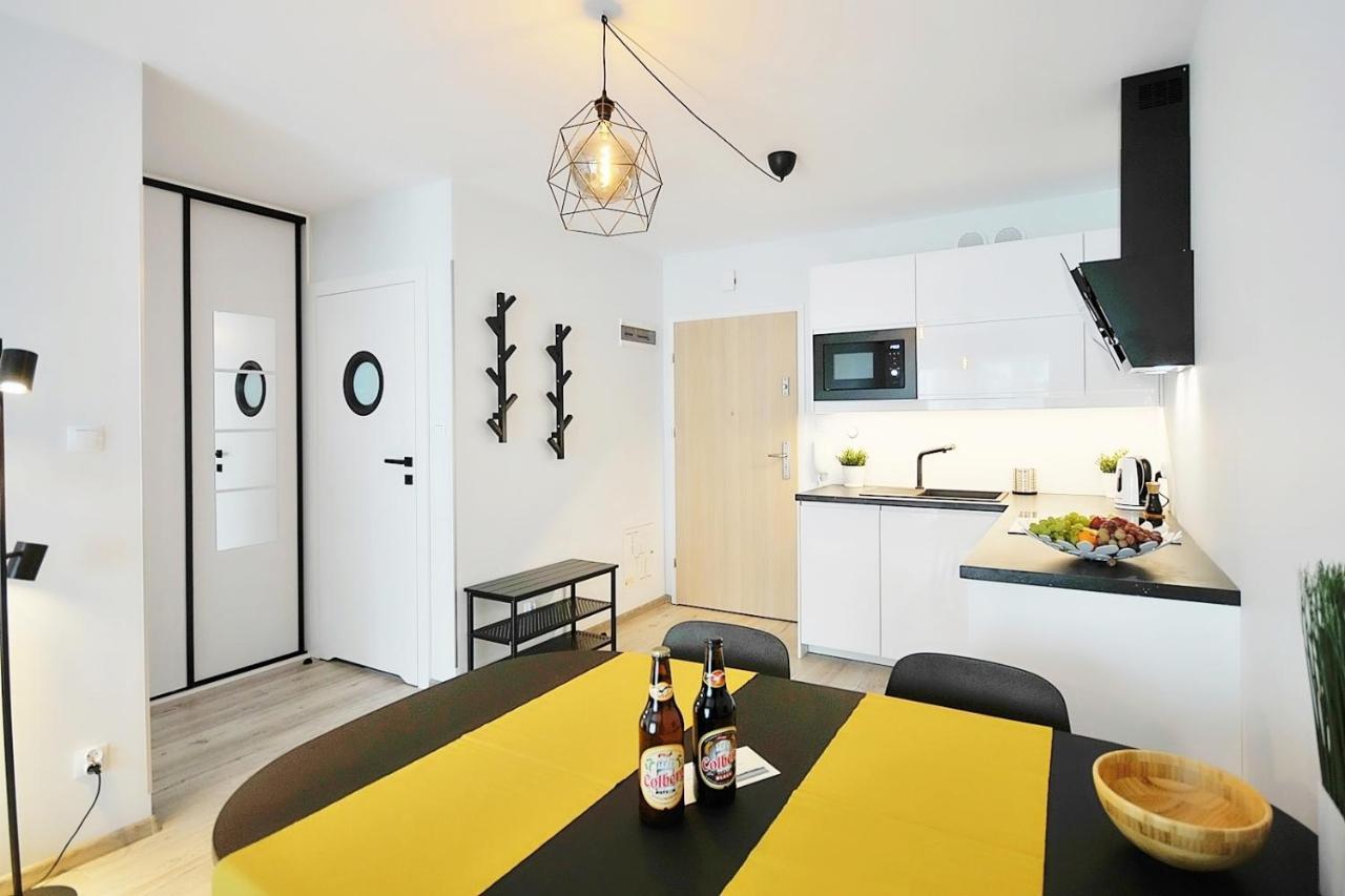 Apartament Andar Z Miejscem Parkingowym Kołobrzeg Buitenkant foto